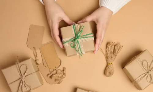 Сувениры для учителей и воспитателей: благодарность со вкусом